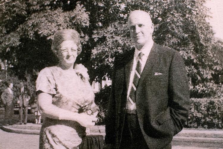 Black and white image of Ruth (Campbell) and Ralph Callbeck, parents of Catherine  / C. Callbeck collection